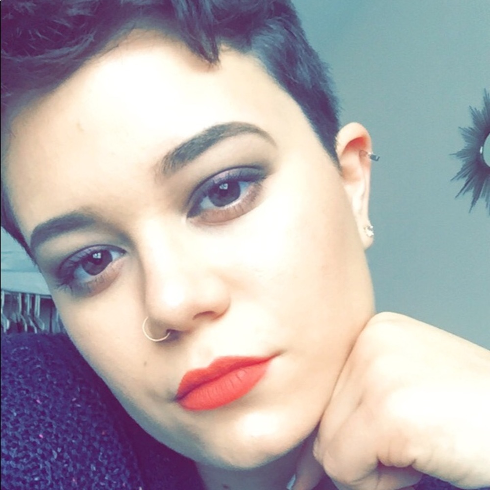 Meet your Posher, Carlie